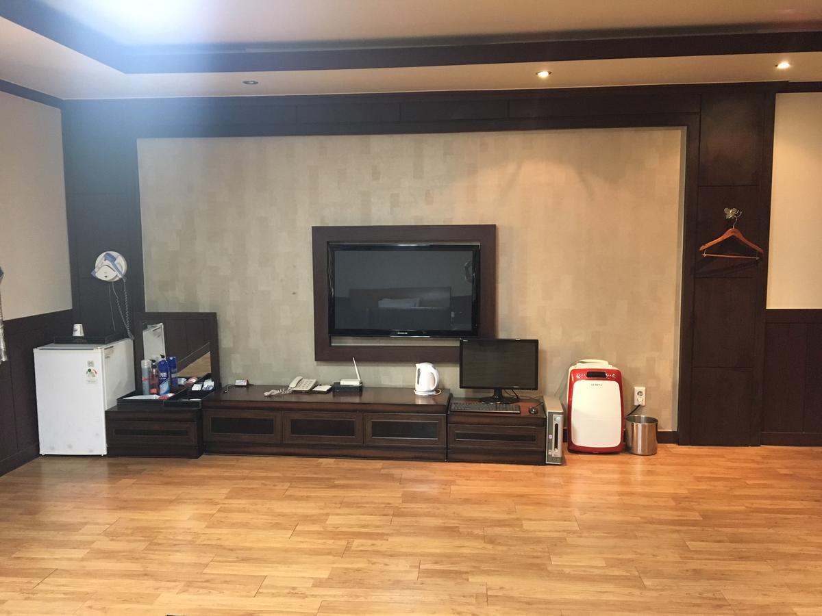 Nobless Hotel Gwangju Metropolitan City Exterior foto